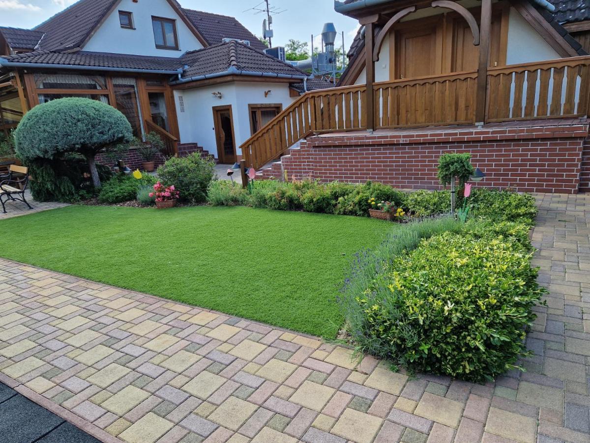Csalánosi Vendégház Kecskemét Exterior foto